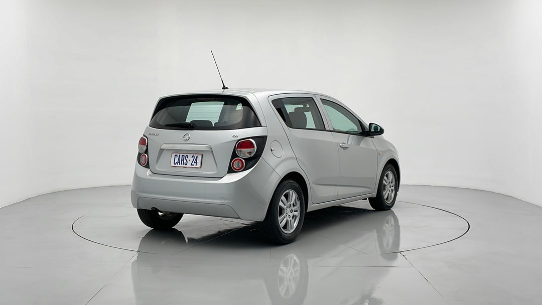 Right Back Diagonal (45- Degree) View