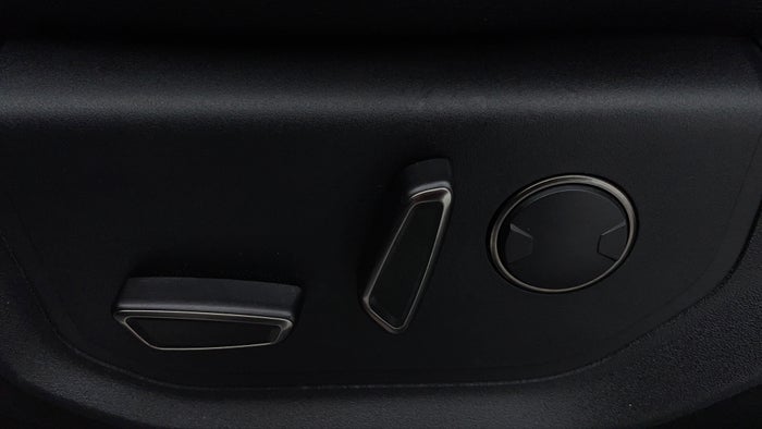Ford F 150-Driver Side Adjustment Panel