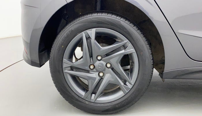 2021 Hyundai NEW I20 SPORTZ 1.2 MT, Petrol, Manual, 11,274 km, Right Rear Wheel