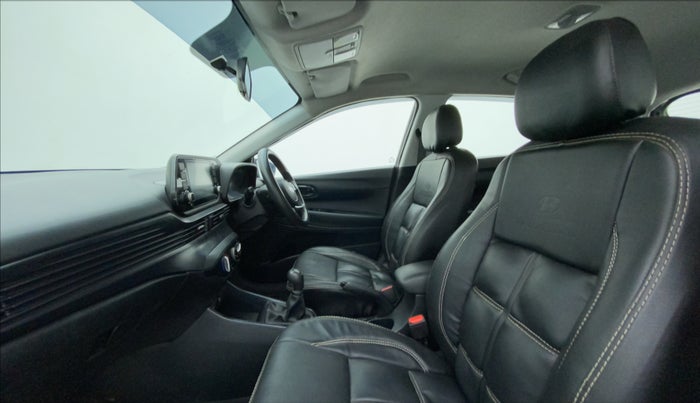 2021 Hyundai NEW I20 SPORTZ 1.2 MT, Petrol, Manual, 11,274 km, Right Side Front Door Cabin