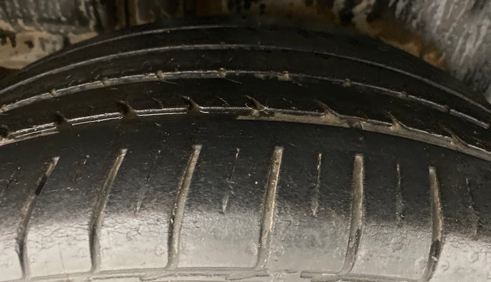 2017 Maruti Ciaz 1.4 S, Petrol, Manual, 55,098 km, Right Rear Tyre Tread