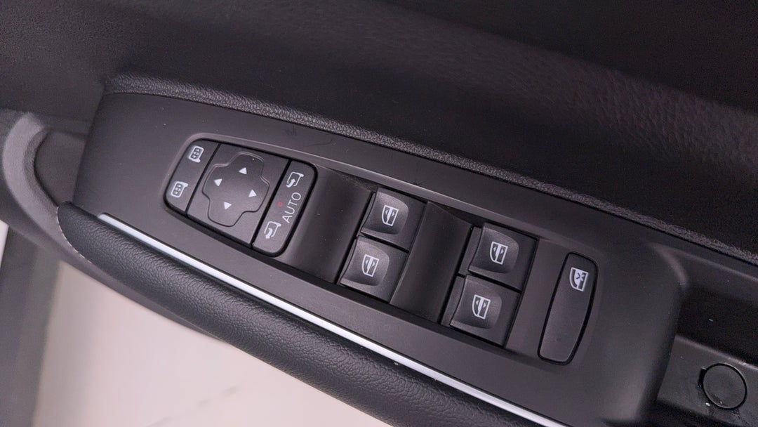 2023 Renault Koleos Zen (4x2), Automatic, 48296 km, Drivers Side Door Panel Controls