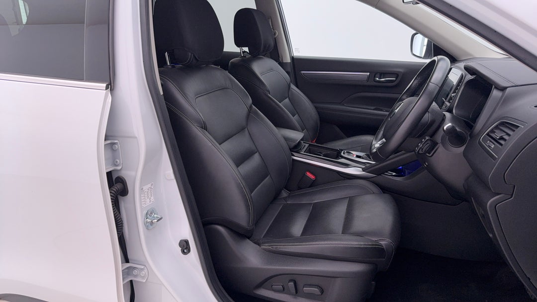 2023 Renault Koleos Zen (4x2), Automatic, 48296 km, Right Side Front Door Cabin View