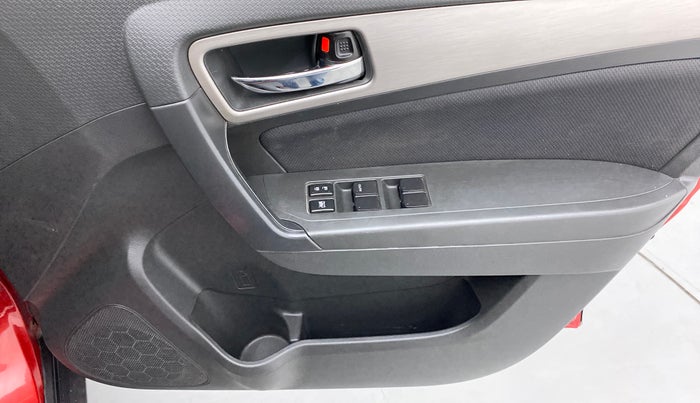 2017 Maruti Vitara Brezza ZDI PLUS DUAL TONE, Diesel, Manual, 50,988 km, Driver Side Door Panels Control