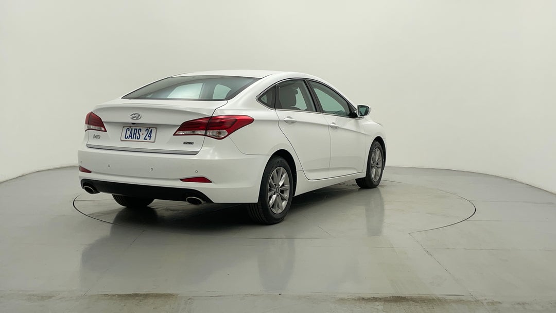 Right Back Diagonal (45- Degree) View