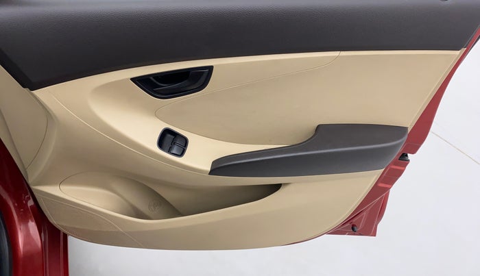 2014 Hyundai Eon ERA, Petrol, Manual, 40,538 km, Driver Side Door Panels Controls