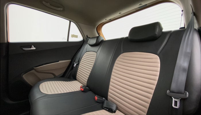 2016 Hyundai Grand i10 1.2 ASTA (O) AT, Petrol, Automatic, 44,403 km, Right Side Rear Door Cabin