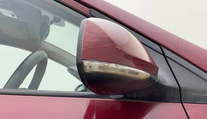 2014 Hyundai Grand i10 ASTA AT 1.2 KAPPA VTVT, CNG, Automatic, 1,05,850 km, Right rear-view mirror - Indicator light not working