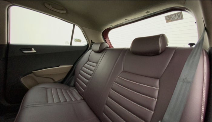2014 Hyundai Grand i10 ASTA AT 1.2 KAPPA VTVT, CNG, Automatic, 1,05,850 km, Right Side Rear Door Cabin