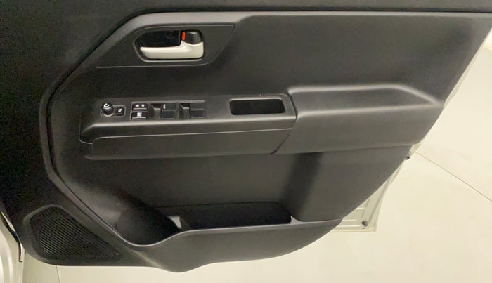 2021 Maruti New Wagon-R ZXI 1.2 AMT, Petrol, Automatic, 23,662 km, Driver Side Door Panels Control