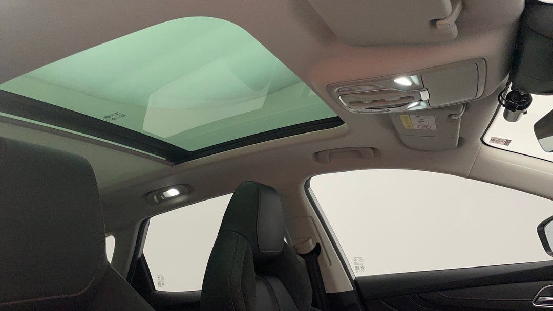 Interior Sunroof/Moonroof