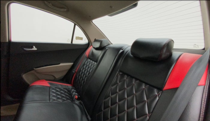 2016 Hyundai Xcent SX 1.2, Petrol, Manual, 35,480 km, Right Side Rear Door Cabin