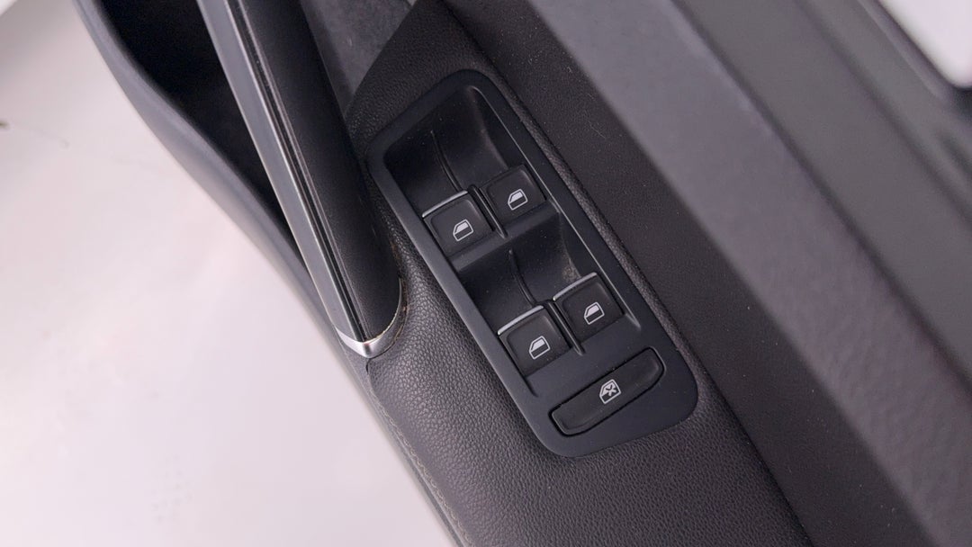 2015 Volkswagen Golf R, Automatic, 140975 km, Drivers Side Door Panel Controls