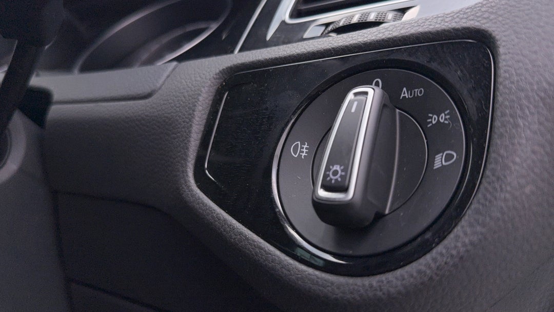 2015 Volkswagen Golf R, Automatic, 140975 km, Utility Switches/Buttons