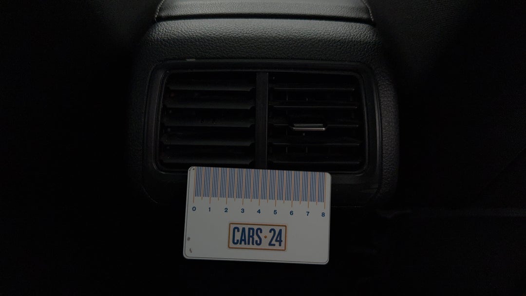 2015 Volkswagen Golf R, Automatic, 140975 km, Miscellaneous Interior Broken