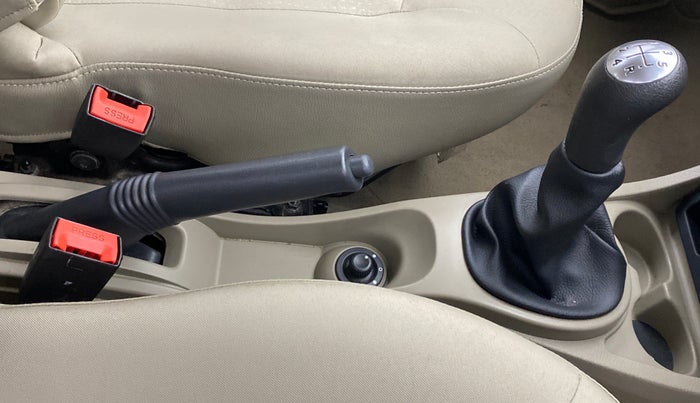 2014 Nissan Terrano XL PLUS 85 PS DEISEL, Diesel, Manual, 56,879 km, Gear Lever