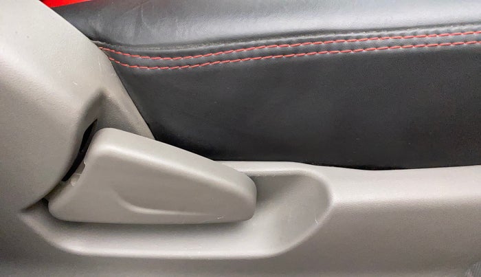 2016 Datsun Redi Go T (O), Petrol, Manual, 20,205 km, Driver Side Adjustment Panel