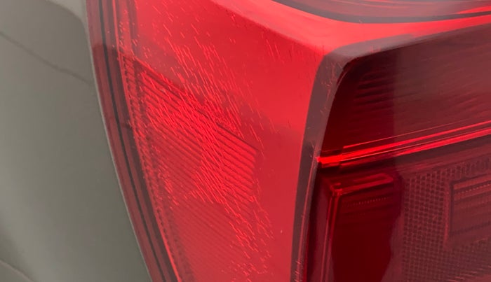 2016 Volkswagen Ameo COMFORTLINE 1.2L, Petrol, Manual, 76,919 km, Left tail light - Minor damage