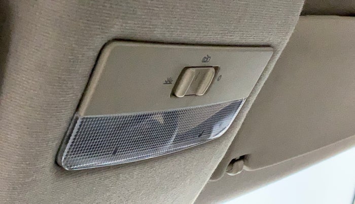 2016 Volkswagen Ameo COMFORTLINE 1.2L, Petrol, Manual, 76,919 km, Ceiling - Roof light/s not working