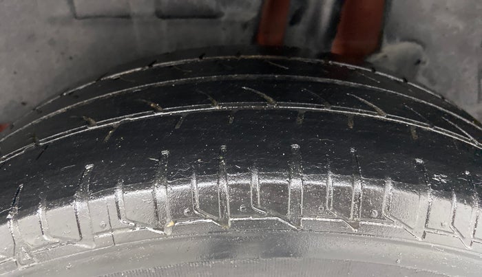 2017 Maruti Dzire ZDI PLUS, Diesel, Manual, 72,139 km, Left Rear Tyre Tread