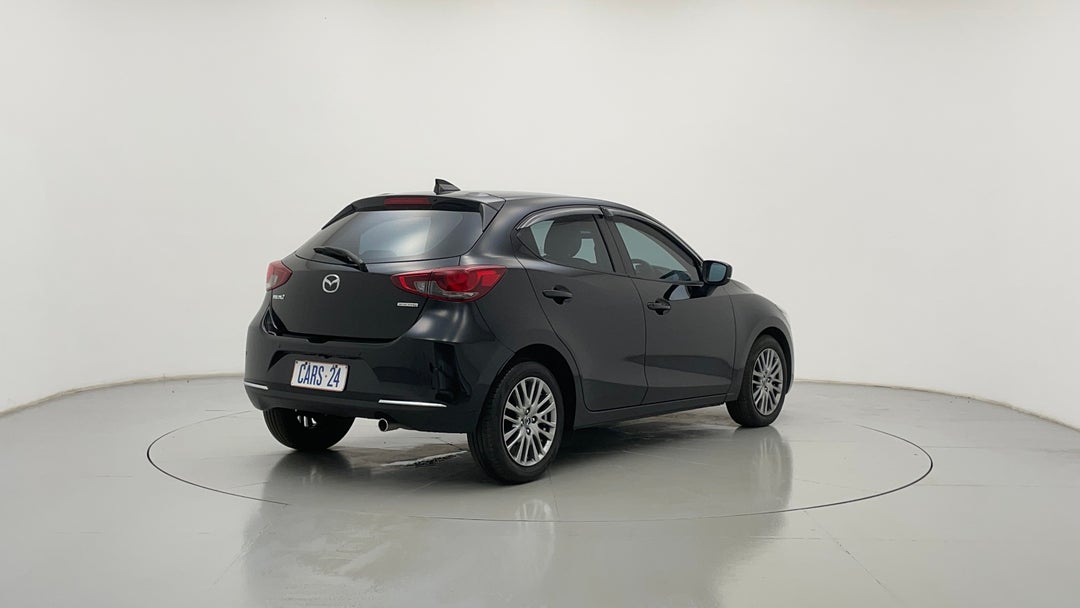 Right Back Diagonal (45- Degree) View