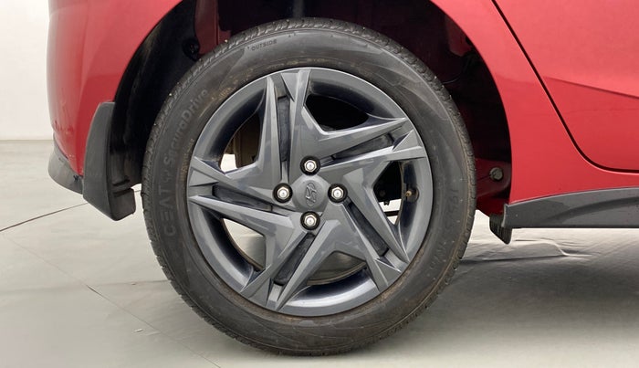2021 Hyundai NEW I20 SPORTZ 1.2 MT, Petrol, Manual, 11,601 km, Right Rear Wheel