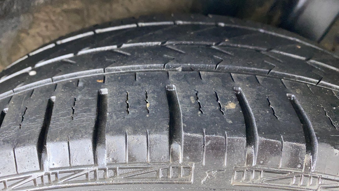 Left Rear Tyre Tread