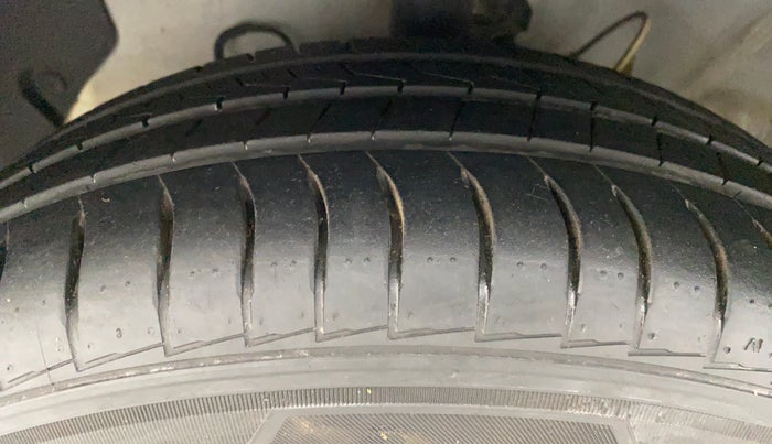 2018 Hyundai NEW SANTRO ASTA 1.1 MT, Petrol, Manual, 7,017 km, Left Front Tyre Tread
