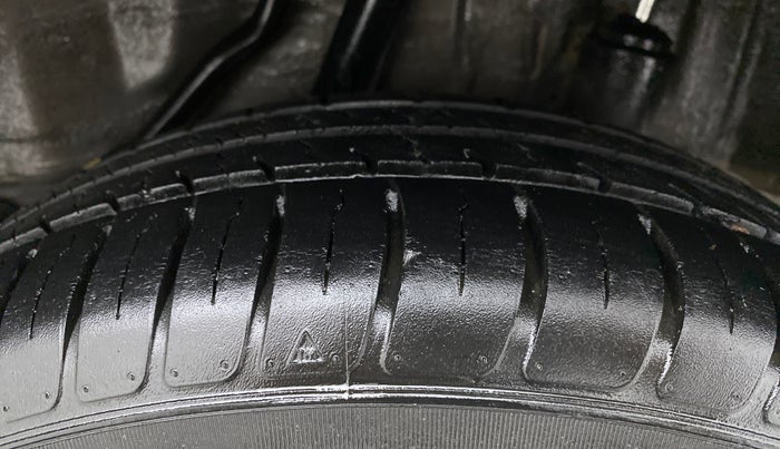 2014 Honda Amaze 1.2L I-VTEC S, Petrol, Manual, 89,338 km, Left Rear Tyre Tread