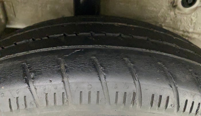 2018 Maruti Celerio VXI CNG, CNG, Manual, 38,117 km, Right Rear Tyre Tread