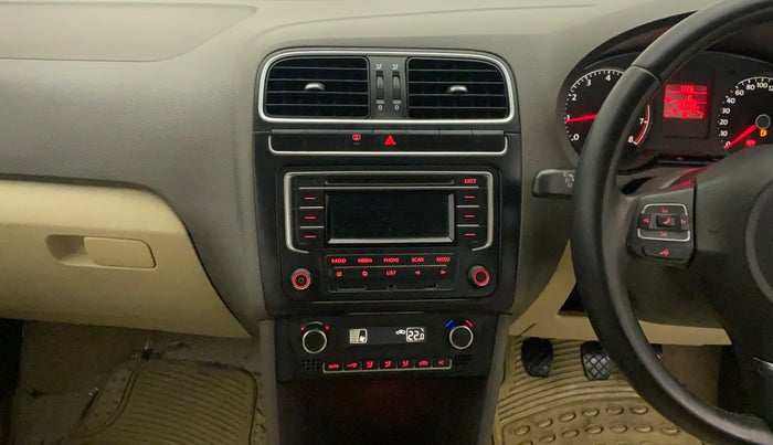 2012 Volkswagen Vento HIGHLINE 1.6 MPI, Petrol, Manual, 93,393 km, Air Conditioner