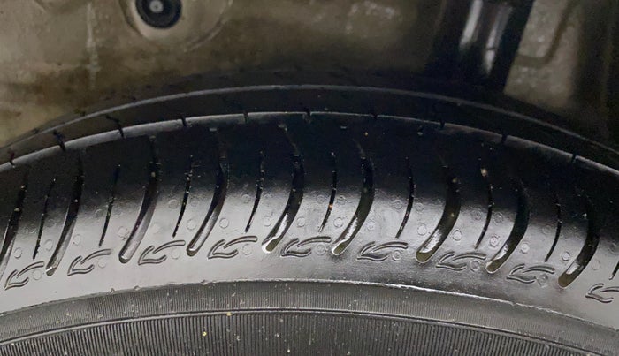 2018 Maruti Celerio ZXI, CNG, Manual, 1,00,569 km, Left Rear Tyre Tread