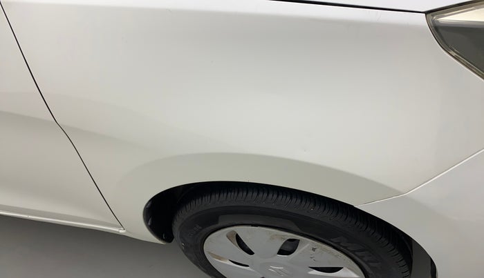 2018 Maruti Celerio ZXI, CNG, Manual, 1,00,569 km, Right fender - Paint has minor damage