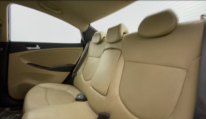 2013 Hyundai Verna FLUIDIC 1.6 CRDI SX OPT, Diesel, Manual, 60,990 km, Right Side Rear Door Cabin