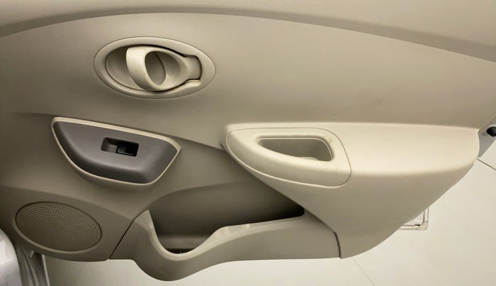 2015 Datsun Go Plus T, Petrol, Manual, 96,121 km, Driver Side Door Panels Control