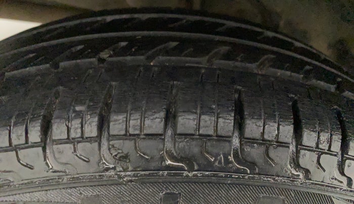 2015 Datsun Go Plus T, Petrol, Manual, 96,121 km, Right Rear Tyre Tread