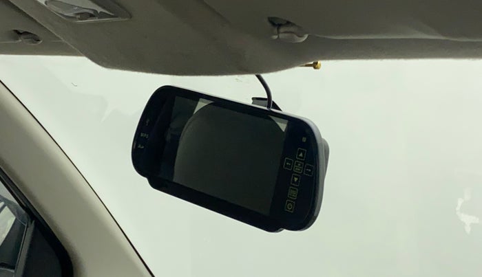2015 Datsun Go Plus T, Petrol, Manual, 96,121 km, Infotainment system - Reverse camera not working