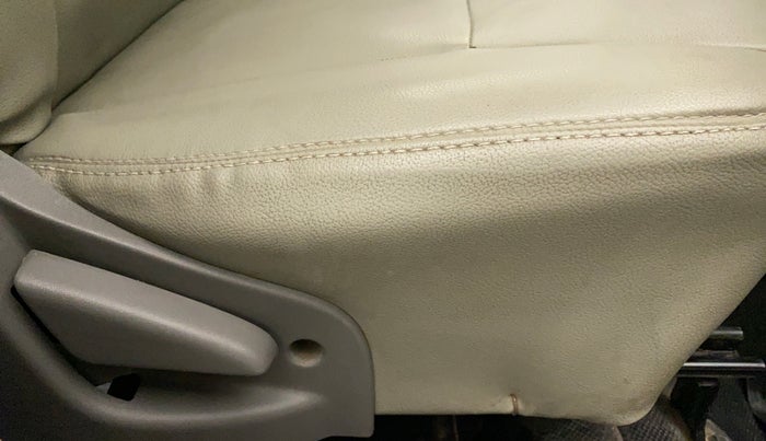 2015 Datsun Go Plus T, Petrol, Manual, 96,121 km, Driver Side Adjustment Panel
