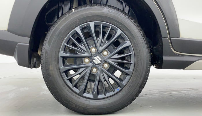 2019 Maruti XL6 ALPHA AT SHVS, Petrol, Automatic, 41,746 km, Right Rear Wheel