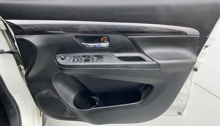 2019 Maruti XL6 ALPHA AT SHVS, Petrol, Automatic, 41,746 km, Driver Side Door Panels Control