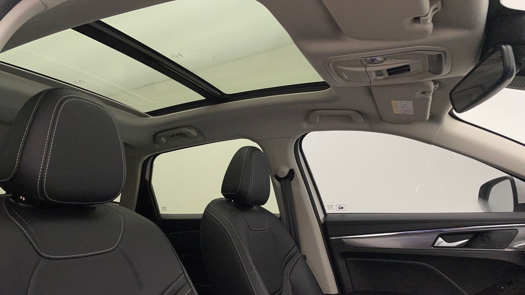 Interior Sunroof/Moonroof