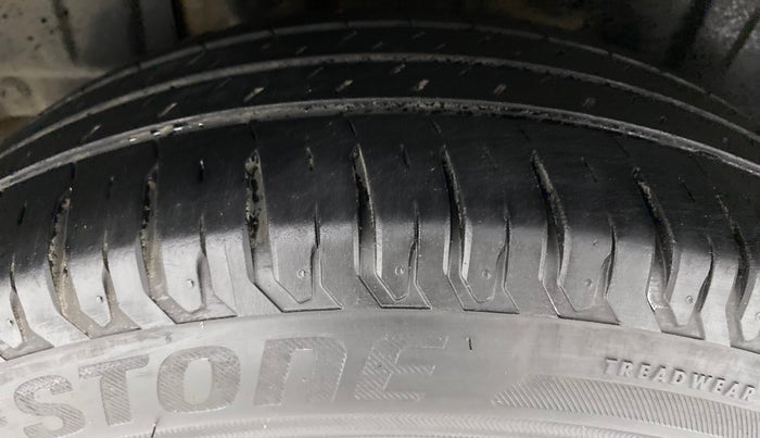 2019 Maruti XL6 ZETA SHVS, Petrol, Manual, 26,586 km, Right Rear Tyre Tread