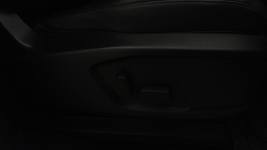 2019 Ford Everest Trend (4wd 7 Seat), Automatic, 143623 km, Drivers Side Adjustment Panel