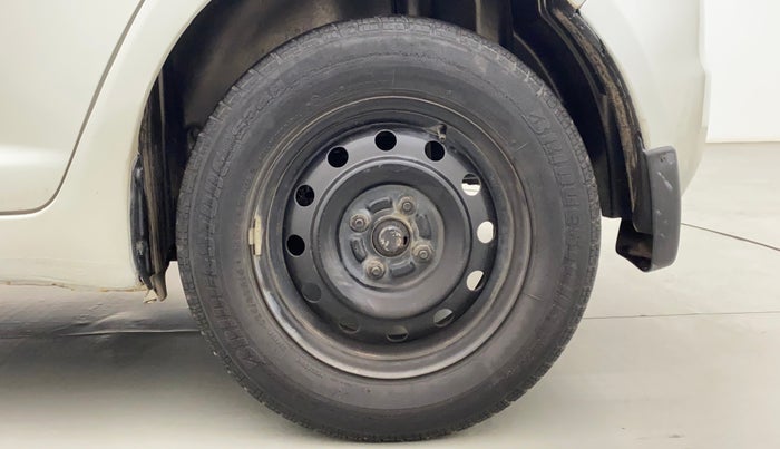 2011 Maruti Swift VXI, Petrol, Manual, 86,111 km, Left Rear Wheel