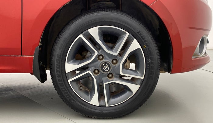 2017 Tata TIGOR Revotron XZA 1.2, Petrol, Automatic, 27,675 km, Right Front Wheel
