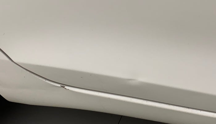 2014 Maruti Swift ZDI, Diesel, Manual, 1,13,644 km, Right rear door - Slightly dented