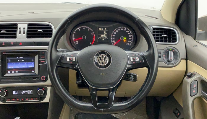 2016 Volkswagen Vento HIGHLINE PETROL AT, Petrol, Automatic, 32,940 km, Steering Wheel Close Up
