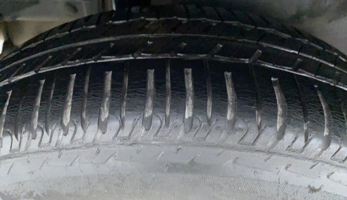 2012 Maruti Swift Dzire VDI BS IV, Diesel, Manual, 54,399 km, Right Rear Tyre Tread