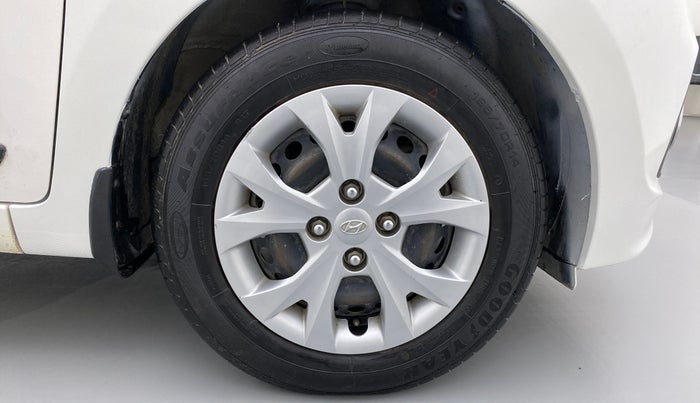 2016 Hyundai Grand i10 MAGNA 1.2 KAPPA VTVT, Petrol, Manual, 70,294 km, Right Front Wheel