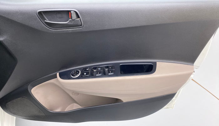 2016 Hyundai Grand i10 MAGNA 1.2 KAPPA VTVT, Petrol, Manual, 70,294 km, Driver Side Door Panels Control